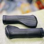 Cube support grip