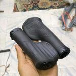 Cube support grip